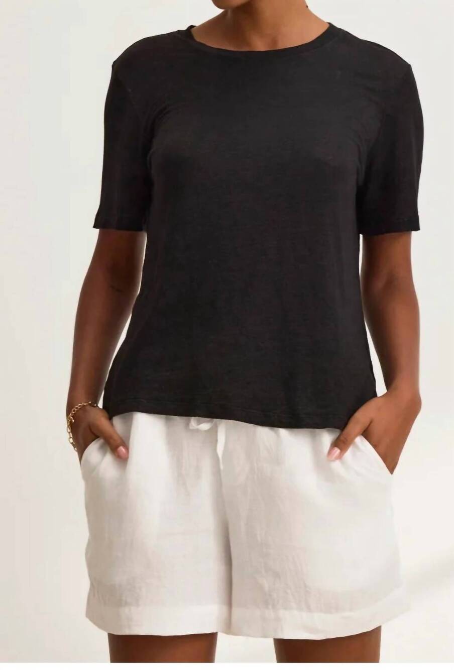 NEW VELVET BY GRAHAM & SPENCER heritage short sleeve top in black